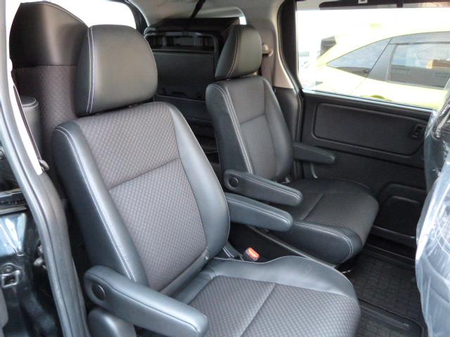 フリードハイブリッド ハイブリッド・Ｇホンダセンシング　Ｓパッケージ　Ｃパッケージ　前後ドラレコ　ＬＥＤフォグライト　フロントグリル　後席ＵＳＢチャージャー　純正インターナビ　コンビシート　両電動スライドドア　リアカメラ　Ｂｌｕｅｔｏｏｔｈ　ドアバイザー（10枚目）