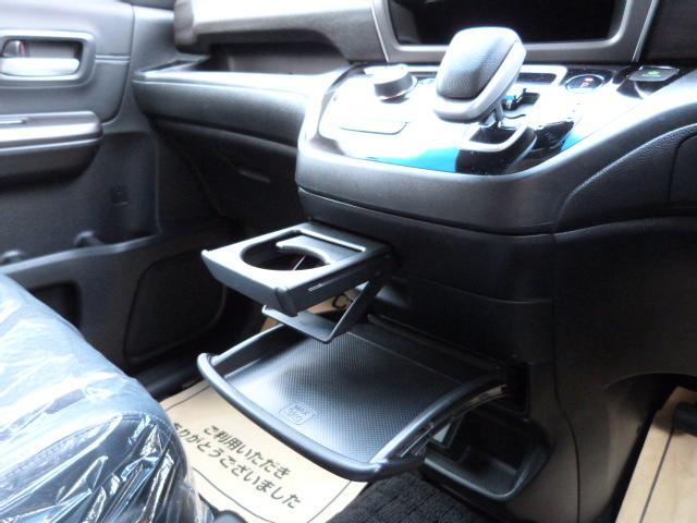 フリードハイブリッド ハイブリッド・Ｇホンダセンシング　Ｓパッケージ　Ｃパッケージ　前後ドラレコ　ＬＥＤフォグライト　フロントグリル　後席ＵＳＢチャージャー　純正インターナビ　コンビシート　両電動スライドドア　リアカメラ　Ｂｌｕｅｔｏｏｔｈ　ドアバイザー（22枚目）