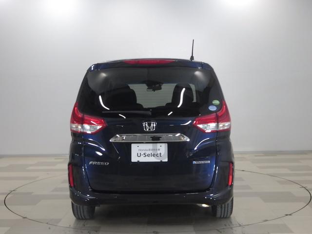 フリードハイブリッド ハイブリッド・Ｇホンダセンシング　Ｓパッケージ　Ｃパッケージ　前後ドラレコ　ＬＥＤフォグライト　フロントグリル　後席ＵＳＢチャージャー　純正インターナビ　コンビシート　両電動スライドドア　リアカメラ　Ｂｌｕｅｔｏｏｔｈ　ドアバイザー（31枚目）