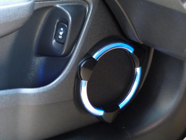 ジェイド ハイブリッドＸ　禁煙車　レザーシート　ホンダセンシング　アドバンスドルームミラー　純正ナビ　リアカメラ　左後方カメラＬａｎｅＷａｔｃｈ　コンソールイルミ　ＬＥＤスピーカーリング　フットライト　ドラレコ　シートヒーター（11枚目）