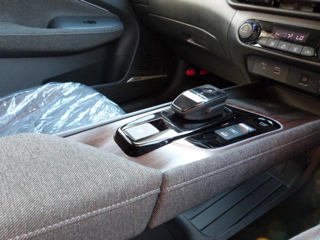 オーラ Ｇ　禁煙１オーナー　コネクトナビ　プロパイロット　アラウンドビューモニター　インテリルームミラー　コンビシート　ＡｐｐｌｅＣａｒＰｌａｙ　ワイヤレス充電　パーキングセンサー　インテリクルーズ　ＥＴＣ２．０（16枚目）