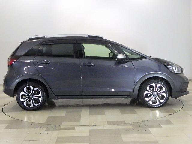 フィット e:HEVクロスター 禁煙1オーナー 前後ドラレコ ホンダセンシング インターナビ リアカメラ パーキングセンサー 渋滞追従 Bluetooth USB ドアバイザー ルーフレール サイドエアバッグ アルミホイール ETC(29枚目)