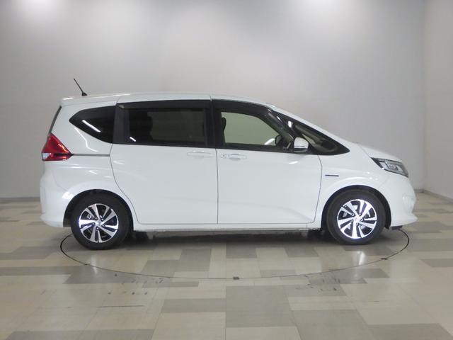 フリードハイブリッド ハイブリッド・ＥＸ　禁煙１オーナー　前後センサー　Ｃパッケージ　Ｓパッケージ　純正ナビ　リアカメラ　両電動スライドドア　コンビシート　シートヒーター　コンフォートビューパッケージ　ドアバイザー　２列目ＵＳＢチャージャー（30枚目）