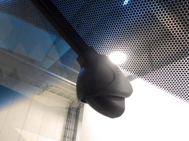 ステップワゴンスパーダ スパーダホンダセンシング　禁煙車　リア席モニター　大型１０インチナビ　ＡｐｐｌｅＣａｒＰｌａｙ　前後ドラレコ　両電動スライドドア　パドルシフト　ラゲッジオーガナイザーＢＯＸ　ドアバイザー　リア席サンシェード　ＥＴＣ２．０（15枚目）