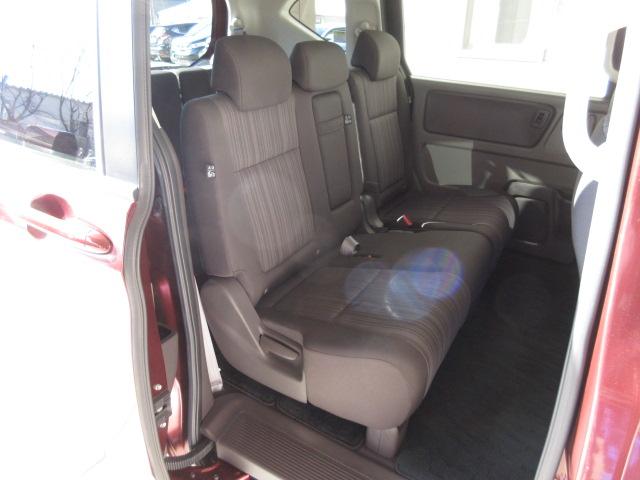 フリード G・ホンダセンシング 禁煙1オーナー 前後ドラレコ 純正ナビ リアカメラ 両電動スライドドア Bluetooth ETC アイドリングストップ ドアバイザー ベンチシート センターテーブル フルセグ DVD再生 Fセグ(6枚目)