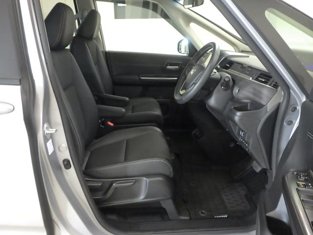 フリードハイブリッド ハイブリッド・Ｇホンダセンシング　禁煙１オーナー　Ｃパッケージ　Ｓパッケージ　前後ドラレコ　フォグライト　純正ナビ　リアカメラ　両電動スライドドア　コンビシート　シートヒーター　Ｂｌｕｅｔｏｏｔｈ　ドアバイザー　サイドエアバッグ（13枚目）