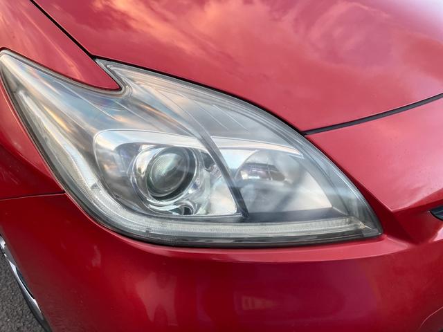 プリウス Ｓ　踏み間違い加速抑制装置　７インチＳＤナビ　フルセグＴＶ　ブルートゥース　ＳＤ　ＨＤＭＩ接続　ＥＴＣ　ＨＩＤ　コンライト　電動格納式ドアミラー　パワーウィンドウ　スペアタイヤ　スマートキー　点検記録簿（32枚目）