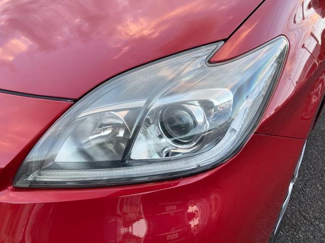 プリウス Ｓ　踏み間違い加速抑制装置　７インチＳＤナビ　フルセグＴＶ　ブルートゥース　ＳＤ　ＨＤＭＩ接続　ＥＴＣ　ＨＩＤ　コンライト　電動格納式ドアミラー　パワーウィンドウ　スペアタイヤ　スマートキー　点検記録簿（33枚目）