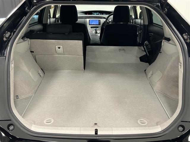 プリウス S 踏み間違い加速抑制システム HIDライト コンライト 7インチSDナビ ブルートゥース CD・DVD再生 バックモニター ETC オートエアコン スペアタイヤ トノカバー付 スマートキー 点検記録簿(21枚目)