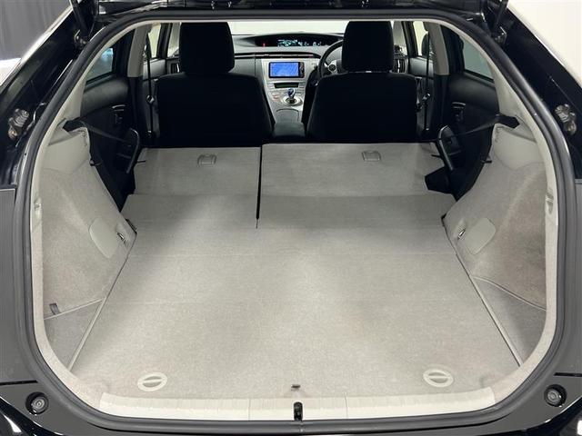 プリウス S 踏み間違い加速抑制システム HIDライト コンライト 7インチSDナビ ブルートゥース CD・DVD再生 バックモニター ETC オートエアコン スペアタイヤ トノカバー付 スマートキー 点検記録簿(22枚目)