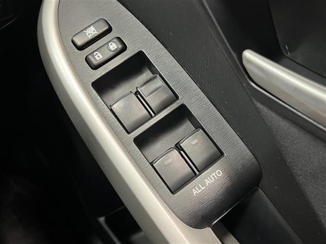 プリウス S 踏み間違い加速抑制システム HIDライト コンライト 7インチSDナビ ブルートゥース CD・DVD再生 バックモニター ETC オートエアコン スペアタイヤ トノカバー付 スマートキー 点検記録簿(28枚目)