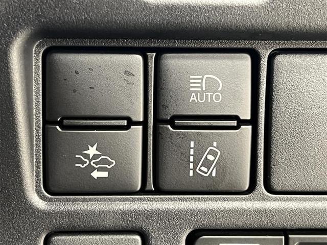 ノア ハイブリッドＳｉ　ダブルバイビーＩＩＩ　地デジ　バックモニター　両側ＰＳＤ　ＬＥＤ　ナビ＆ＴＶ　ＤＶＤ　横滑り防止装置　アルミホイール　スマキー　エアバッグ　クルコン　ＡＣ　３列シート　キーフリー　１オ－ナ－　ＥＴＣ　メモリーナビ（19枚目）