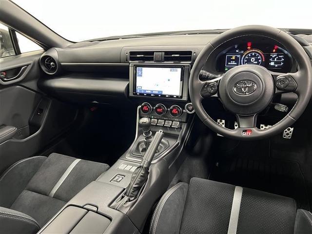 ＧＲ８６ ＲＺ　禁煙車　アプライドモデルＢ　ブラインドスポットディテクション　リヤクロストラフィックアラート　クルーズコントロール　９インチＳＤナビ　バックモニター　ＥＴＣ　前後ドラレコ　シートヒーター　点検記録簿（15枚目）