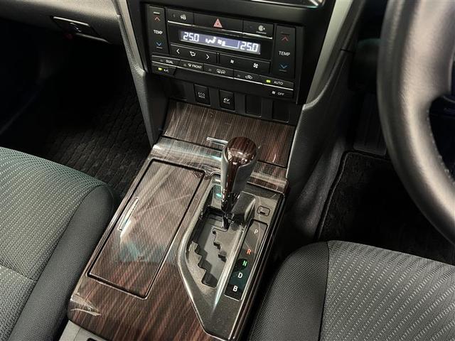 カムリ ハイブリッド Gパッケージ 1オーナ VSC 記録簿あり 地デジ イモビ DVD再生機能 オートクルーズコントロール サイドエアバック ナビ&TV AC パワーシート パワーウインドウ キーフリー アルミホイール Bカメラ(18枚目)