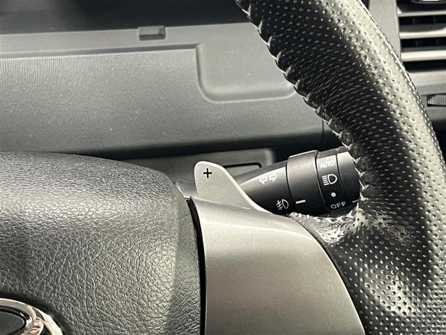 ヴォクシー ZS 煌Z 両側電動パワースライドドア Rカメラ プッシュスタートスマートキー 1オーナー パワーステアリング エアコン ナビテレビ DVD再生可 フルセグテレビ 助手席エアバッグ 盗難防止システム キーレス(9枚目)