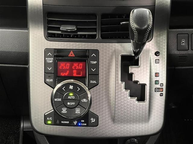 ヴォクシー ZS 煌Z 両側電動パワースライドドア Rカメラ プッシュスタートスマートキー 1オーナー パワーステアリング エアコン ナビテレビ DVD再生可 フルセグテレビ 助手席エアバッグ 盗難防止システム キーレス(18枚目)