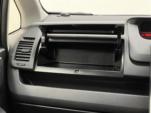 ヴォクシー ZS 煌Z 両側電動パワースライドドア Rカメラ プッシュスタートスマートキー 1オーナー パワーステアリング エアコン ナビテレビ DVD再生可 フルセグテレビ 助手席エアバッグ 盗難防止システム キーレス(22枚目)