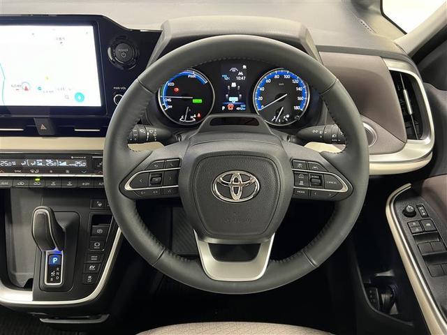 ノア ハイブリッドG 衝突回避支援パッケージ ブラインドスポットモニター リヤクロストラフィックアラート コネクテッドナビプラス CD/DVD パノラミックビュー ETC2.0 ドラレコ ユニバーサルステップ 点検記録簿(10枚目)