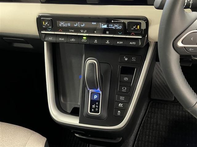 ノア ハイブリッドG 衝突回避支援パッケージ ブラインドスポットモニター リヤクロストラフィックアラート コネクテッドナビプラス CD/DVD パノラミックビュー ETC2.0 ドラレコ ユニバーサルステップ 点検記録簿(20枚目)