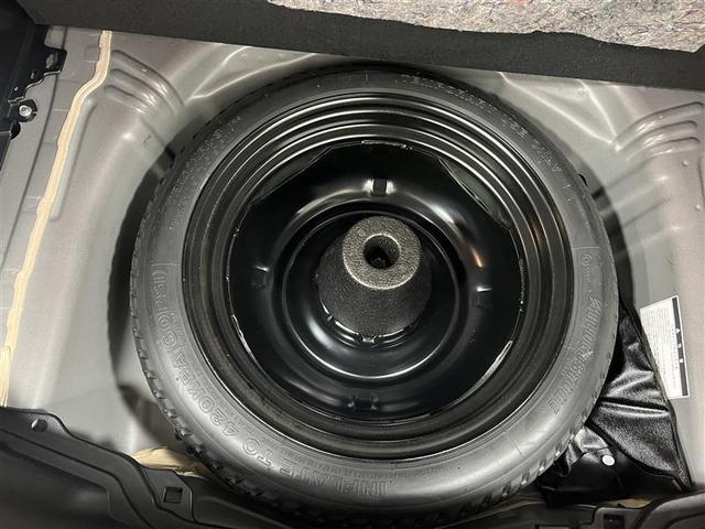 アクア Ｓ　スマートキープッシュスタート　キーレスエントリ　イモビ　ナビ＆ＴＶ　オートエアコン　デュアルエアバック　ＥＳＣ　Ｂカメラ　パワーウィンドウ　ＥＴＣ　ＳＲＳ　ワンセグＴＶ　パワーステアリング　ＡＢＳ（8枚目）