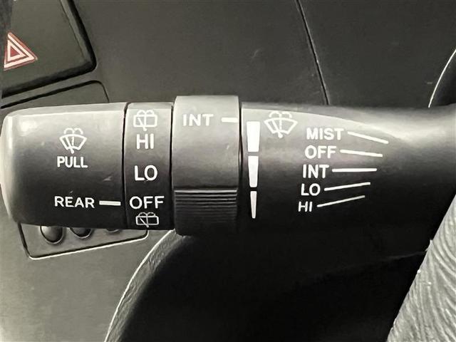 アクア Ｓ　スマートキープッシュスタート　キーレスエントリ　イモビ　ナビ＆ＴＶ　オートエアコン　デュアルエアバック　ＥＳＣ　Ｂカメラ　パワーウィンドウ　ＥＴＣ　ＳＲＳ　ワンセグＴＶ　パワーステアリング　ＡＢＳ（14枚目）