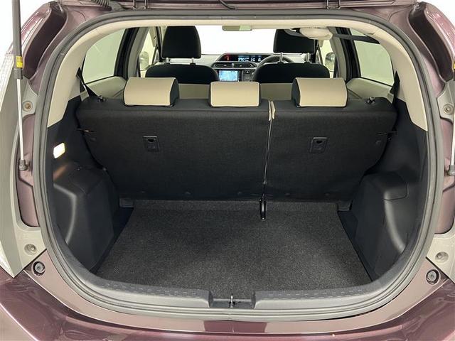 アクア Ｓ　スマートキープッシュスタート　キーレスエントリ　イモビ　ナビ＆ＴＶ　オートエアコン　デュアルエアバック　ＥＳＣ　Ｂカメラ　パワーウィンドウ　ＥＴＣ　ＳＲＳ　ワンセグＴＶ　パワーステアリング　ＡＢＳ（23枚目）