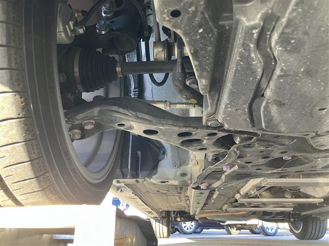 カローラ ダブルバイビー 衝突被害軽減ブレーキ オートエアコン ナビ 盗難防止装置 キーフリー LED バックモニター スマートキー メモリーナビ サイドエアバッグ オートクルーズコントロール 横滑り防止機能 AW エアバッグ(8枚目)