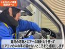 ブラシなどの届かない隙間は、専用溶剤と高圧のエアー工具を使ってキレイにしていきます!