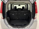 ラゲージスペースは必要十分な大きさ！大きなモノを載せたい時は、後席を分割で倒すことも出来ます！