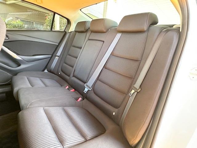 アテンザセダン XD 修復歴なし 禁煙車 衝突軽減ブレーキ 純正SDナビ ETC バックカメラ Bluetooth アドバンストキー プッシュスタート クルコン HIDライト デュアルエアコン 純正19インチAW 横滑防止(10枚目)