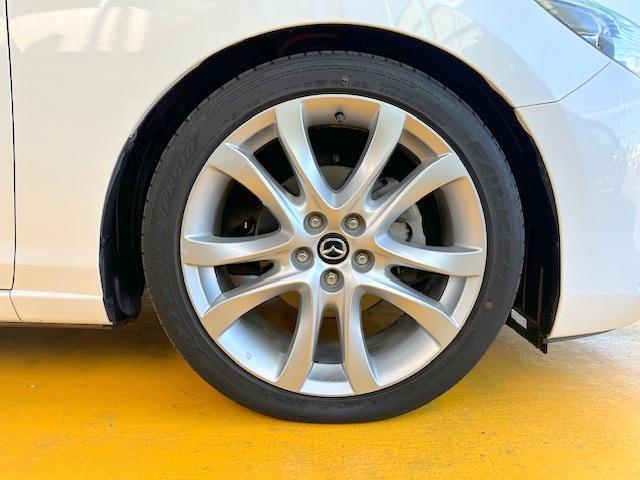 アテンザセダン XD 修復歴なし 禁煙車 衝突軽減ブレーキ 純正SDナビ ETC バックカメラ Bluetooth アドバンストキー プッシュスタート クルコン HIDライト デュアルエアコン 純正19インチAW 横滑防止(18枚目)