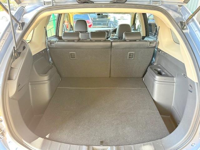 アウトランダーPHEV Gナビパッケージ 修復歴なし 禁煙車 純正SDナビ 衝突軽減ブレーキ 電動リアゲート バックカメラ レーンキープアシスト アダプティブクルコン ETC HID パドルシフト 4WD ステアリングスイッチ 純正アルミ(15枚目)