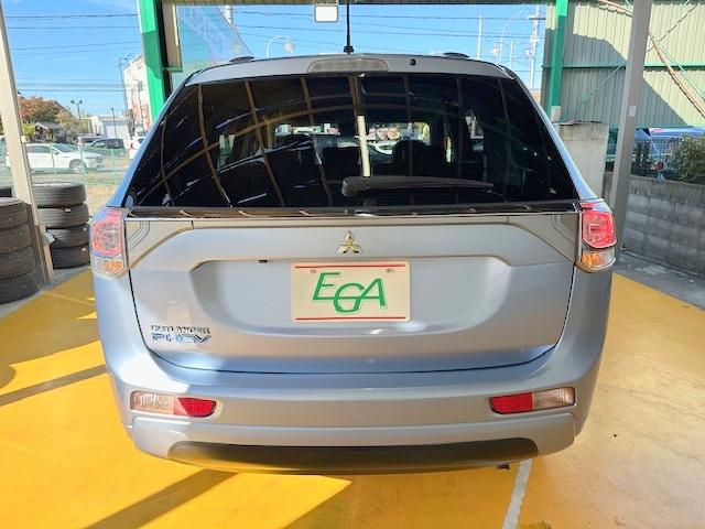 アウトランダーPHEV Gナビパッケージ 修復歴なし 禁煙車 純正SDナビ 衝突軽減ブレーキ 電動リアゲート バックカメラ レーンキープアシスト アダプティブクルコン ETC HID パドルシフト 4WD ステアリングスイッチ 純正アルミ(18枚目)
