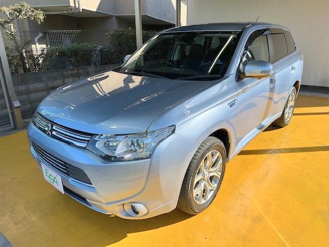 アウトランダーPHEV Gナビパッケージ 修復歴なし 禁煙車 純正SDナビ 衝突軽減ブレーキ 電動リアゲート バックカメラ レーンキープアシスト アダプティブクルコン ETC HID パドルシフト 4WD ステアリングスイッチ 純正アルミ(24枚目)