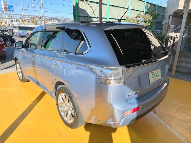 アウトランダーPHEV Gナビパッケージ 修復歴なし 禁煙車 純正SDナビ 衝突軽減ブレーキ 電動リアゲート バックカメラ レーンキープアシスト アダプティブクルコン ETC HID パドルシフト 4WD ステアリングスイッチ 純正アルミ(27枚目)