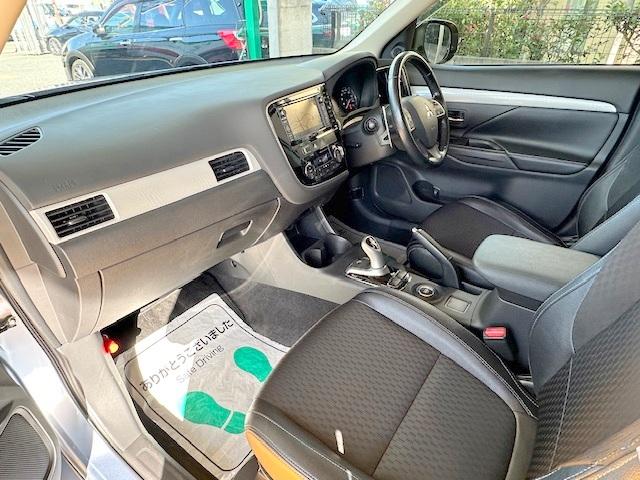 アウトランダーPHEV Gナビパッケージ 修復歴なし 禁煙車 純正SDナビ 衝突軽減ブレーキ 電動リアゲート バックカメラ レーンキープアシスト アダプティブクルコン ETC HID パドルシフト 4WD ステアリングスイッチ 純正アルミ(28枚目)