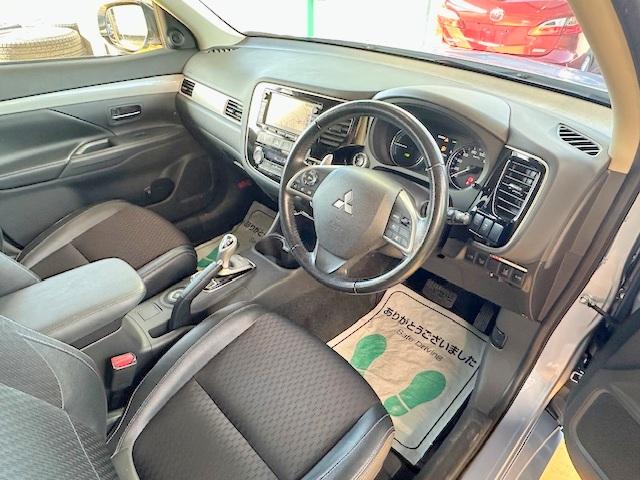 アウトランダーPHEV Gナビパッケージ 修復歴なし 禁煙車 純正SDナビ 衝突軽減ブレーキ 電動リアゲート バックカメラ レーンキープアシスト アダプティブクルコン ETC HID パドルシフト 4WD ステアリングスイッチ 純正アルミ(29枚目)