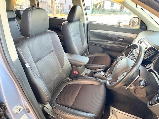 アウトランダーPHEV Gナビパッケージ 修復歴なし 禁煙車 純正SDナビ 衝突軽減ブレーキ 電動リアゲート バックカメラ レーンキープアシスト アダプティブクルコン ETC HID パドルシフト 4WD ステアリングスイッチ 純正アルミ(30枚目)