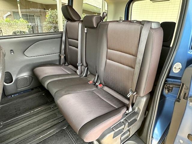 セレナ ハイウェイスター　修復歴なし　禁煙車　エマージェンシーブレーキ　両側自動ドア　フリップダウンモニタ　バックカメラ　純正ＳＤナビ　Ｂｌｕｅｔｏｏｔｈ　ＥＴＣ　インテリキー　プッシュスタート　Ｗエアコン　純正１６インチＡＷ（11枚目）