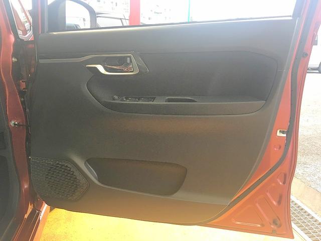 ムーヴ カスタム　ＸリミテッドＩＩ　ＳＡＩＩＩ　修復歴なし　純正メモリナビ　ＣＤ／ＤＶＤ／Ｂｌｕｅｔｏｏｔｈ再生　フルセグＴＶ　ステアＳＷ　スマートキー　衝突軽減ブレーキ　ＥＴＣ２．０　マルチビューモニタ　ｉ－ｓｔｏｐ　シートヒータ　ＬＥＤ（43枚目）