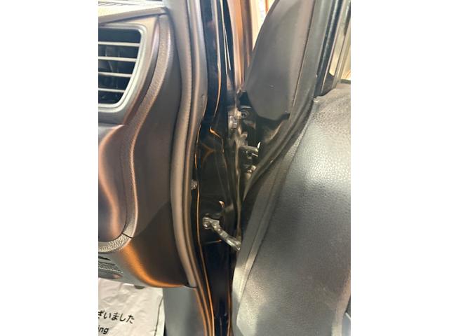 ノア ハイブリッドX ディライトプラス 修復歴なし 社外HDDナビ 衝突軽減ブレーキ 両側自動ドア バックカメラ ブルートゥース 車線逸脱警報 ETC スマートキー プッシュスタート オートハイビーム 横滑防止 LEDライト ミラーウィンカ(21枚目)