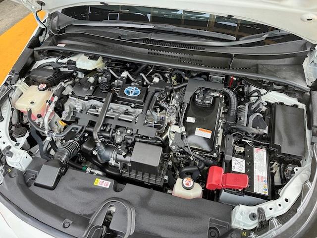 エンジンルームの状態もキレイで機関も良好です！当社では仕入時に９０ヵ所以上の点検項目の確認や試乗も実施してます！問題のない車両を店頭にて販売しております！