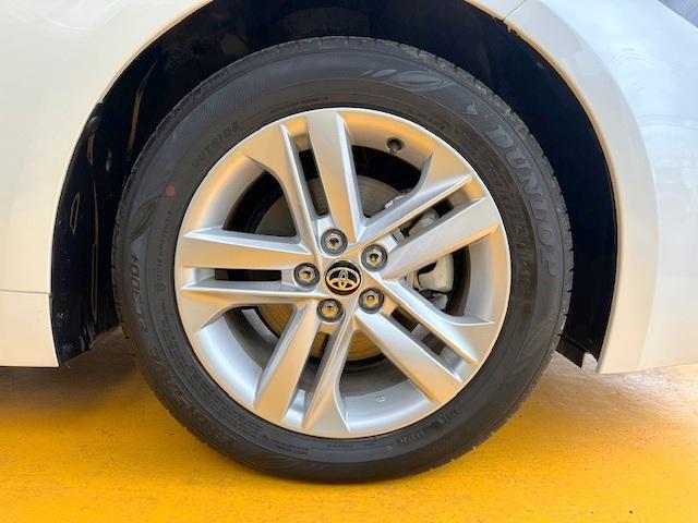 純正１６インチアルミです！新品タイヤをご希望の方は遠慮なく申し付けて下さい！！