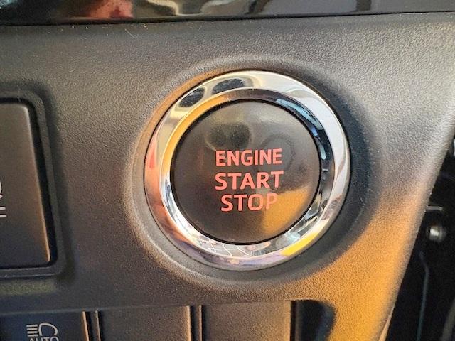 ヴォクシー ZS 煌 修復歴なし 禁煙車 両側自動ドア 衝突軽減ブレーキ 純正SDナビ クルコン レーンキープアシスト ブルートゥース バックカメラ スマートキー ETC LEDライト ドラレコ 7人乗り オートハイビーム(9枚目)