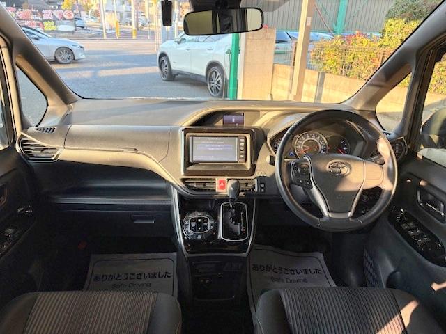 ヴォクシー ZS 煌 修復歴なし 禁煙車 両側自動ドア 衝突軽減ブレーキ 純正SDナビ クルコン レーンキープアシスト ブルートゥース バックカメラ スマートキー ETC LEDライト ドラレコ 7人乗り オートハイビーム(11枚目)