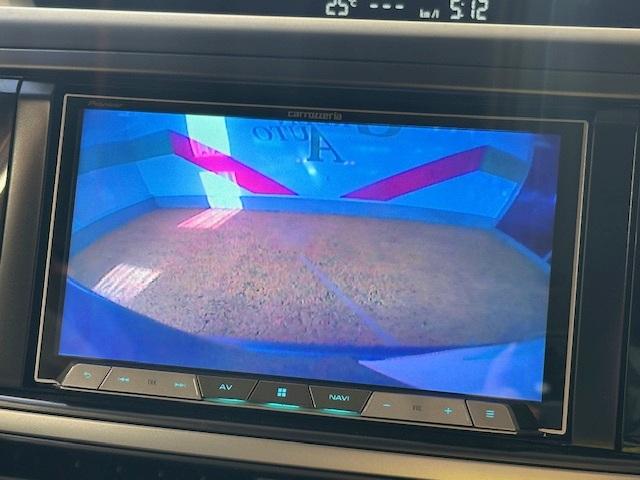 エクシーガクロスオーバー７ Ｘ－ブレイク　修復歴なし　禁煙車　純正ＳＤナビ　アイサイトＶｅｒ２　プッシュスタート　バックカメラ　パドルシフト　ＥＴＣ　半革シート　アルミペダル　アクセスキー　ＳＩ－ＤＲＩＶＥ　シートヒーター　ＨＩＤ　革巻ステア（2枚目）