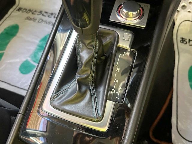 エクシーガクロスオーバー７ Ｘ－ブレイク　修復歴なし　禁煙車　純正ＳＤナビ　アイサイトＶｅｒ２　プッシュスタート　バックカメラ　パドルシフト　ＥＴＣ　半革シート　アルミペダル　アクセスキー　ＳＩ－ＤＲＩＶＥ　シートヒーター　ＨＩＤ　革巻ステア（20枚目）