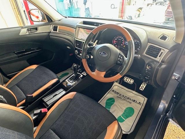 エクシーガクロスオーバー７ Ｘ－ブレイク　修復歴なし　禁煙車　純正ＳＤナビ　アイサイトＶｅｒ２　プッシュスタート　バックカメラ　パドルシフト　ＥＴＣ　半革シート　アルミペダル　アクセスキー　ＳＩ－ＤＲＩＶＥ　シートヒーター　ＨＩＤ　革巻ステア（27枚目）
