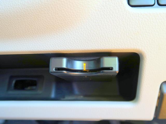 デイズルークス X 修復歴なし 純正SDナビ CD/DVD/Bluetooth再生 フルセグTV ステアSW自動ドア 衝突軽減ブレーキ インテリキー アラウンドビューモニタ ETC オートエアコン リヤシーリングファン(17枚目)