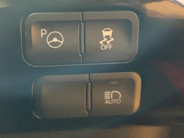 プリウスPHV A 修復歴なし 禁煙車 純正メモリナビ 衝突軽減ブレーキ バックカメラ コーナーセンサー 車線逸脱警報 ブルートゥース ETC2.0 BSM ハンドル&シートヒーター LEDライト フォグ スマートキー(7枚目)